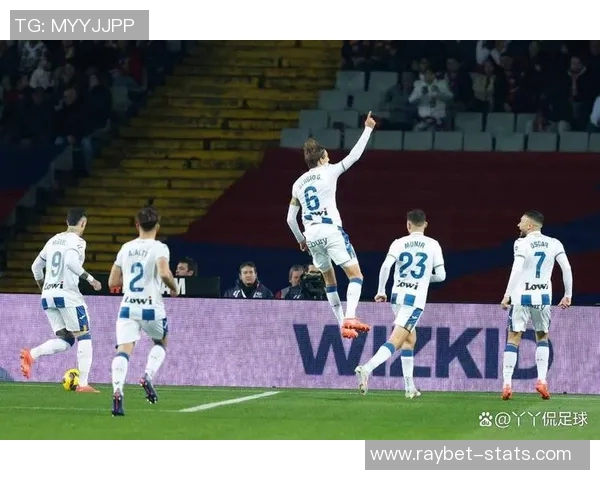 国王杯激战曼城险胜AC米兰四比三精彩集锦引爆全场热情